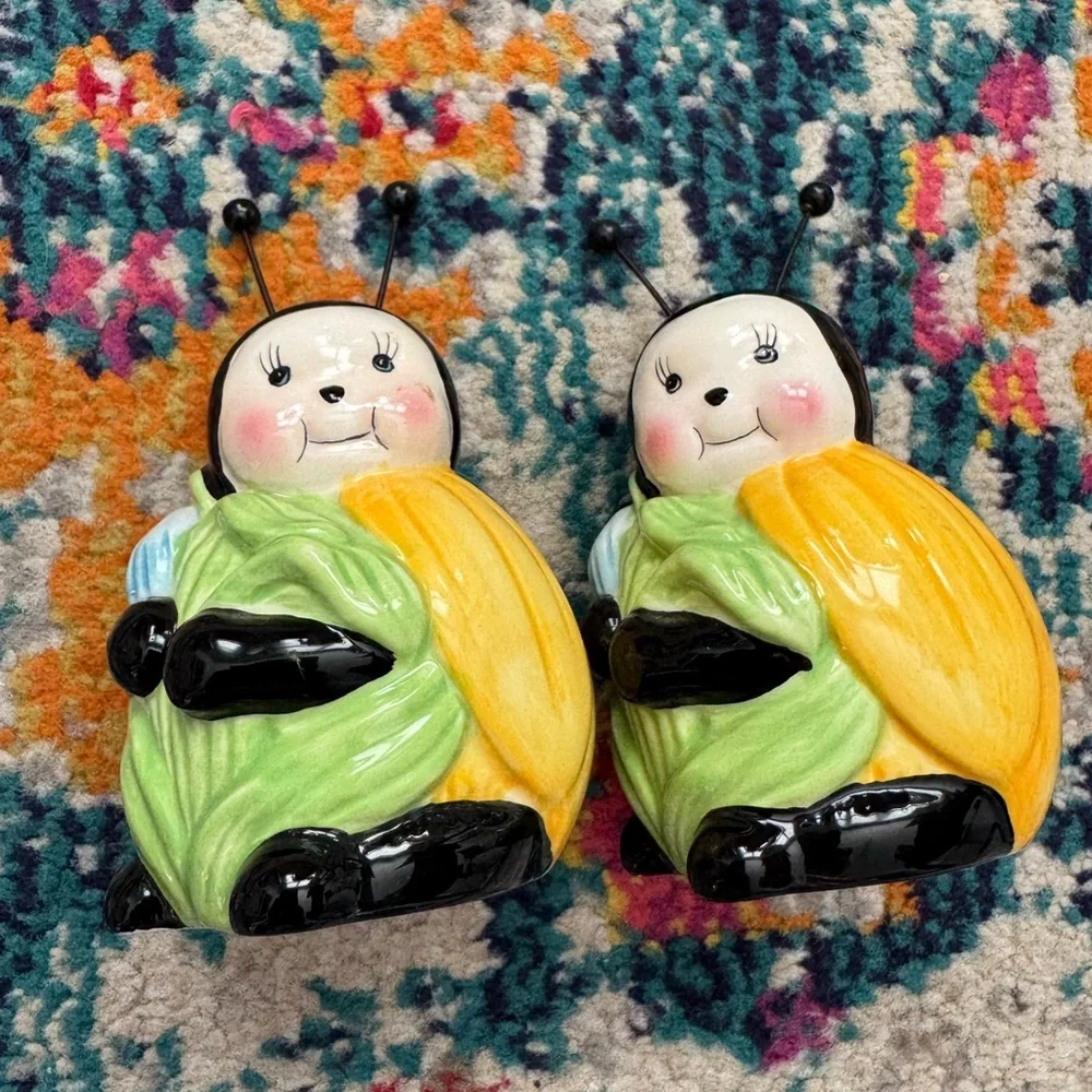 Burton‎ and Burton ladybug salt and pepper shakers